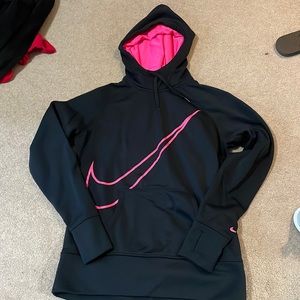 Nike (L) therms fit hoodie